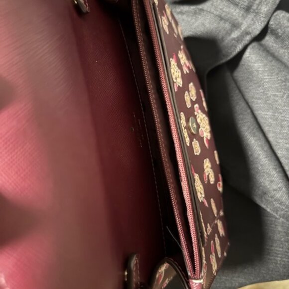 Kate Spade Frosted Floral Tinsel Flap Deep Berry Crossbody/Clutch 6 Card Slots - Picture 5 of 7